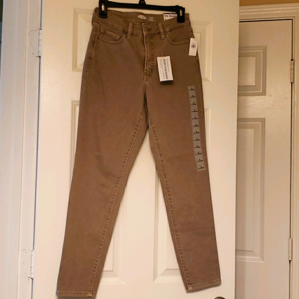 High-Waisted straight leg brown jeans. Brand new!